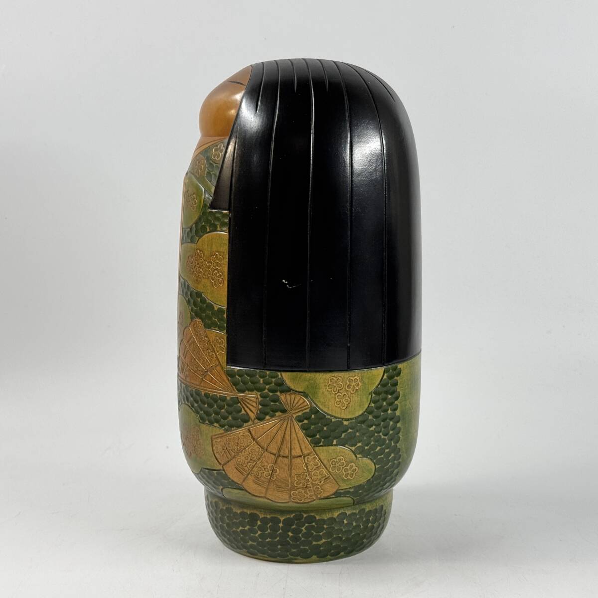 【20162Q】創作こけし 吉田多加志作 伊勢 伝統工芸品 内閣総理大臣賞受賞作家作品 敷台 立札 直径13.8㎝×高さ27㎝ 経年保管品 現状品_画像3