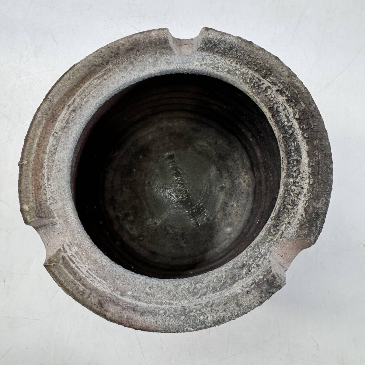 【20202Q】未使用 備前焼 岡本徹正造 てつ銘 銘印在 掻き銘 灰入れ 灰皿 アッシュトレイ 経年保管品 現状品_画像8