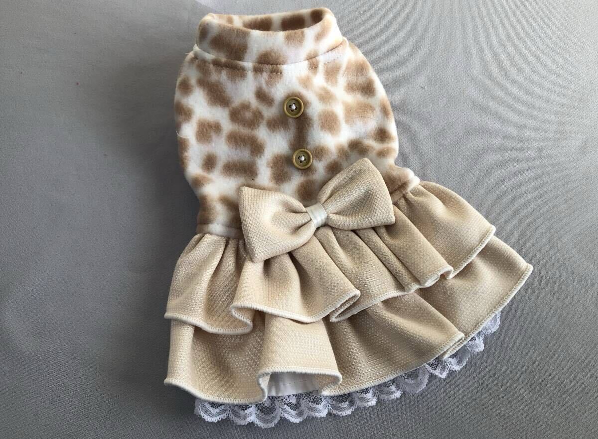 ◇胴30◇ヒョウ柄フリース◇ベージュニットフリルスカートワンピ_画像2