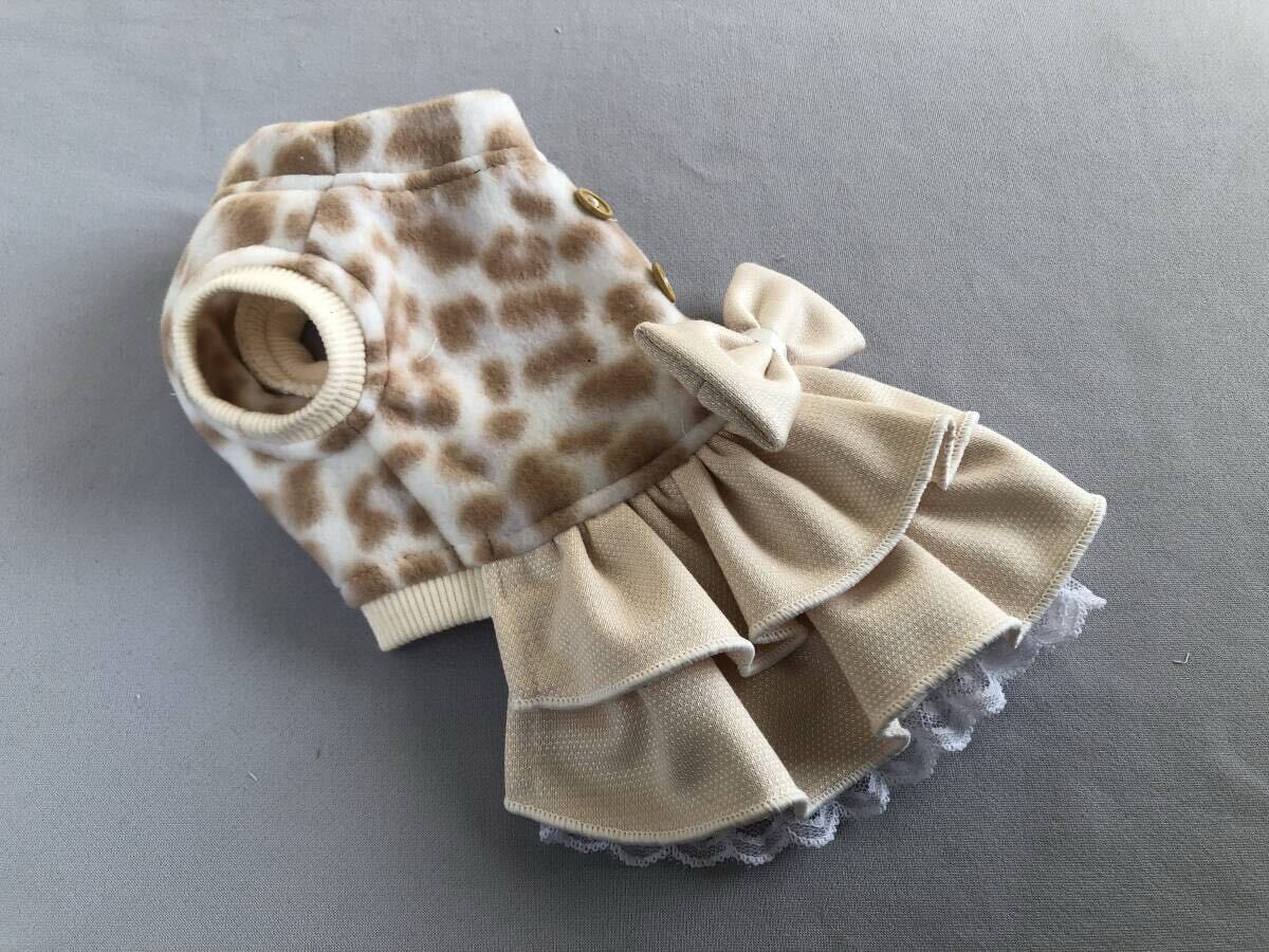 ◇胴30◇ヒョウ柄フリース◇ベージュニットフリルスカートワンピ_画像3