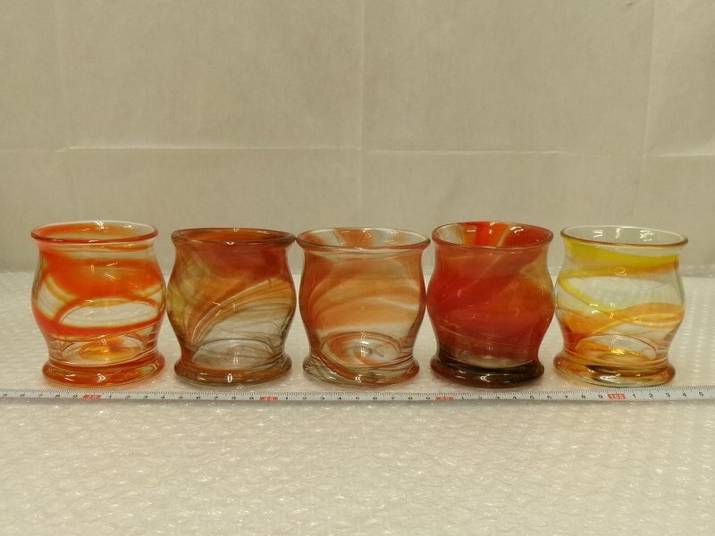 P6297 サイン有 工芸ガラス グラス 5客 酒杯 酒器_画像1
