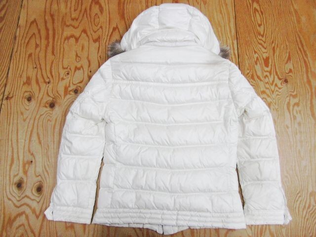 ★バーバリーブラックレーベル BURBERRY★メンズ シルバーフォックスファーフーディ ダウンジャケット★R71012039C