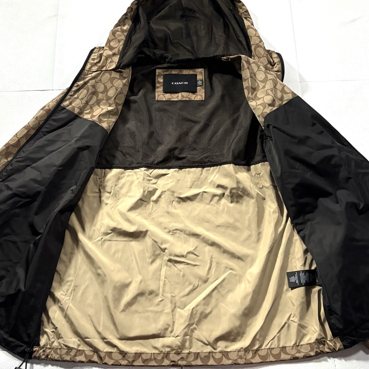 未使用級/XLサイズ●近年モデル COACH コーチ ナイロンジャケット パーカー シグネチャー柄 CC 総柄 切替 胸元Cロゴワッペン 洗濯可能◎_画像7