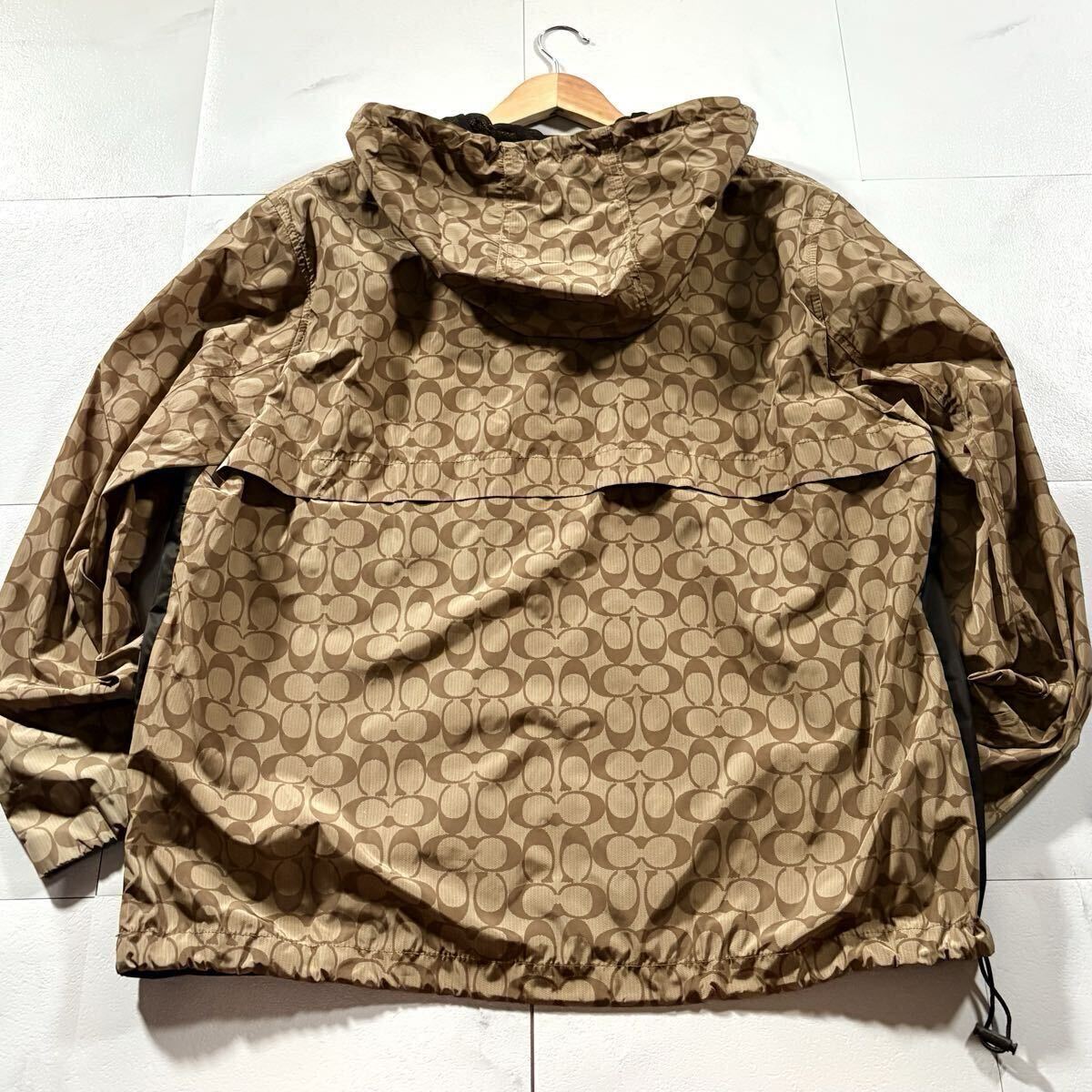 未使用級/XLサイズ●近年モデル COACH コーチ ナイロンジャケット パーカー シグネチャー柄 CC 総柄 切替 胸元Cロゴワッペン 洗濯可能◎_画像9