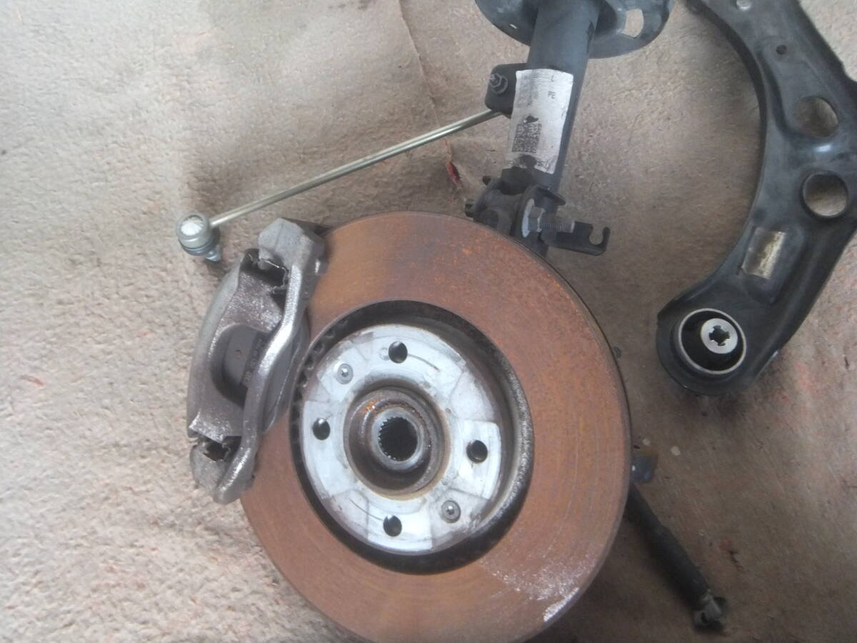(プジョー 208　GT P21HN05)　左 フロント ストラット ナックル ロアアーム_画像4