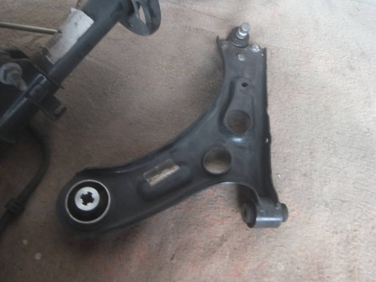 (プジョー 208　GT P21HN05)　左 フロント ストラット ナックル ロアアーム_画像5
