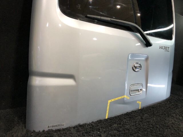 ハイゼット S331V S321V リア ゲート バック ドア パネル 67005-B5181 S28 ブライトシルバーメタリック プライバシーガラス M31Q8_画像6