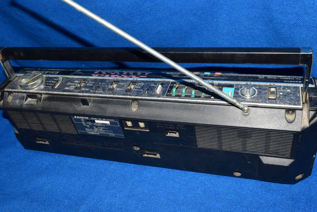 100904/当時物/貴重品/ジャンク品/SANYO/サンヨー/MR-WV2/ラジカセ/レトロ/アンティーク/昭和/ブラック メタル ダブルラジカセ/三洋電機_画像6