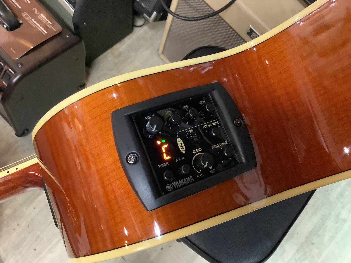 鳴りのいいYamahaエレアコ　操作性のいい単板で生なりもいいエレアコ　貴重なCPX1000 高性能ヤマハエレアコです。_画像5