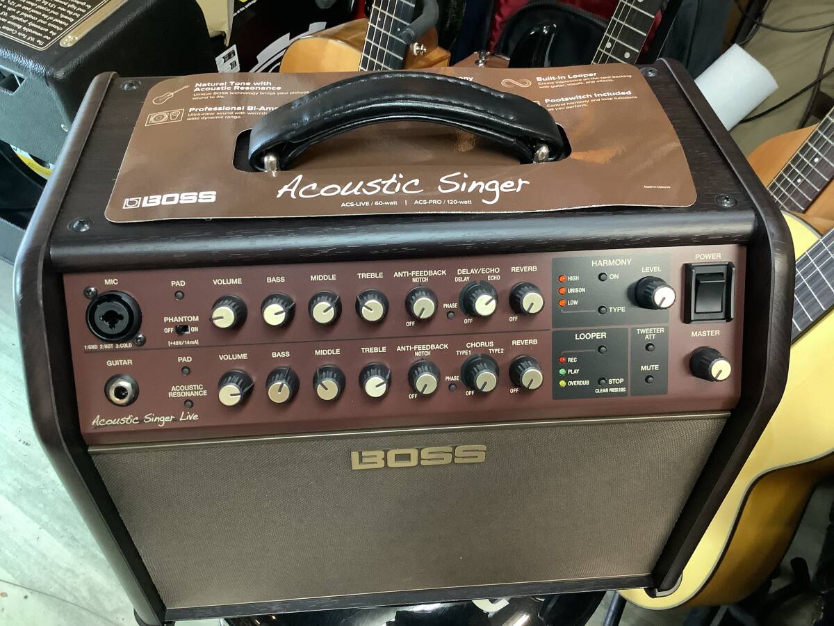  акустическая гитара звук . красивый . мощность eko - эффект . выдающийся Vocal Mike . в то же время можно использовать превосходит было использовано акустический усилитель 