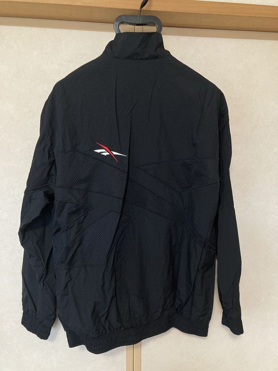 ナイロンジャケット ブラック　リーボック_画像3