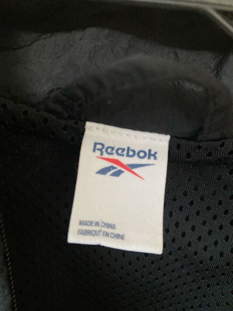 ナイロンジャケット ブラック　リーボック_画像4