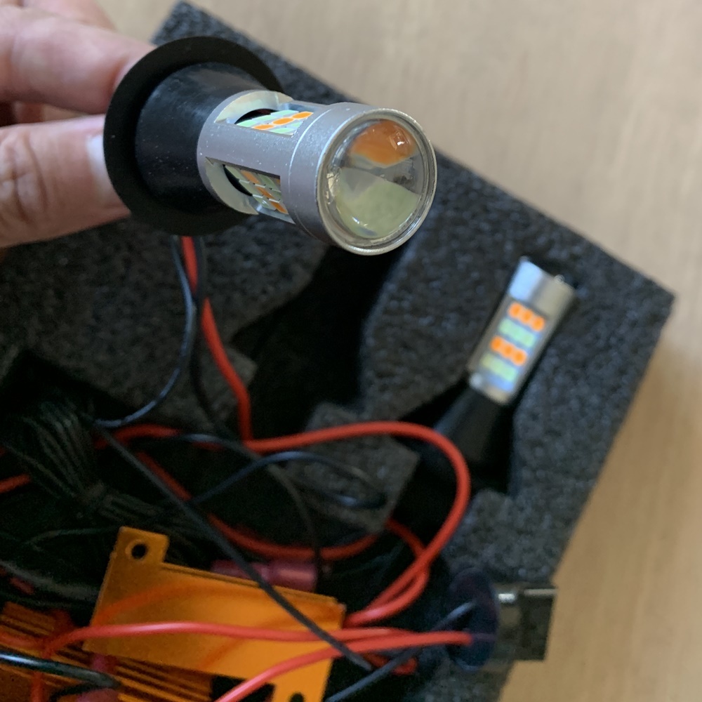 即【最安値】送料180円★ウインカー ポジション キット★T20 ホワイト/アンバー LED ウイポジ バルブ 抵抗 配線 ソケット★汎用★輸入車OK_画像5