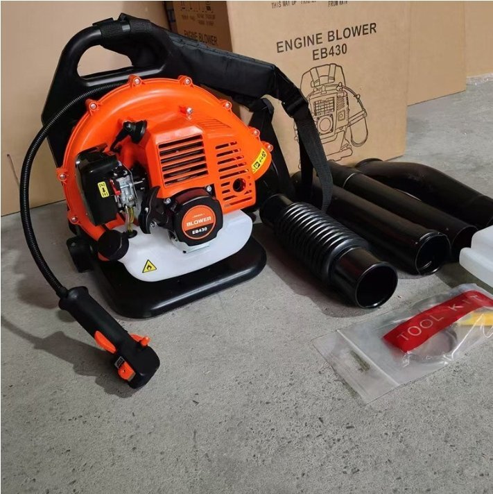 エンジンブロワー 背負い式 最強42.7cc 2サイクル ガソリンエンジンブロワー 落ち葉掃除機 ハイパワー ブロア 枯葉 消火器 送風機 除雪機_画像4