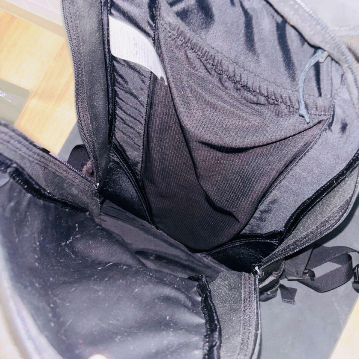 【美品】ARC'TERYX アークテリクス arro22 アロー バックパック リュック 黒ブラック メンズ アウトドア _画像8