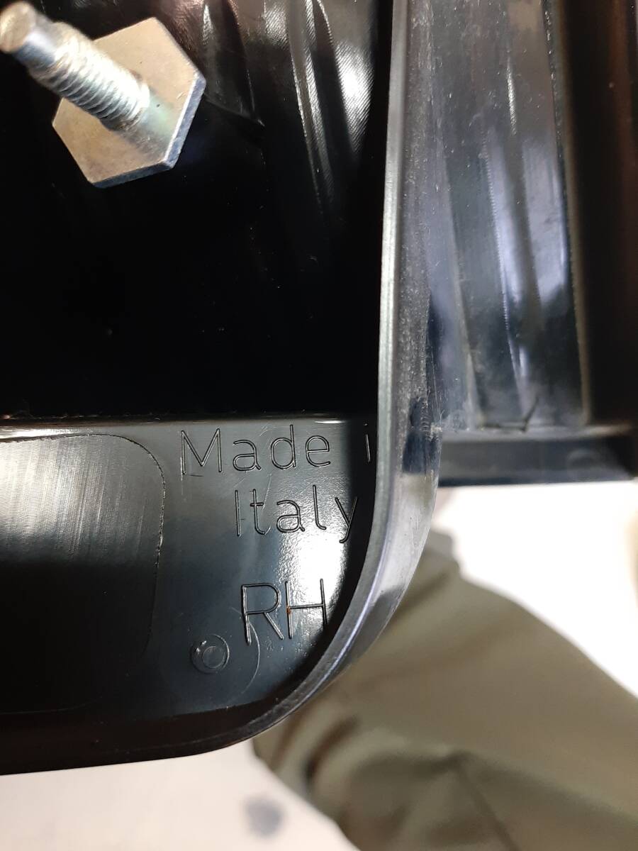 * Volvo оригинальный *V50 задний фонарь * левый и правый в комплекте оригинальный товар номер 30763509|30763510