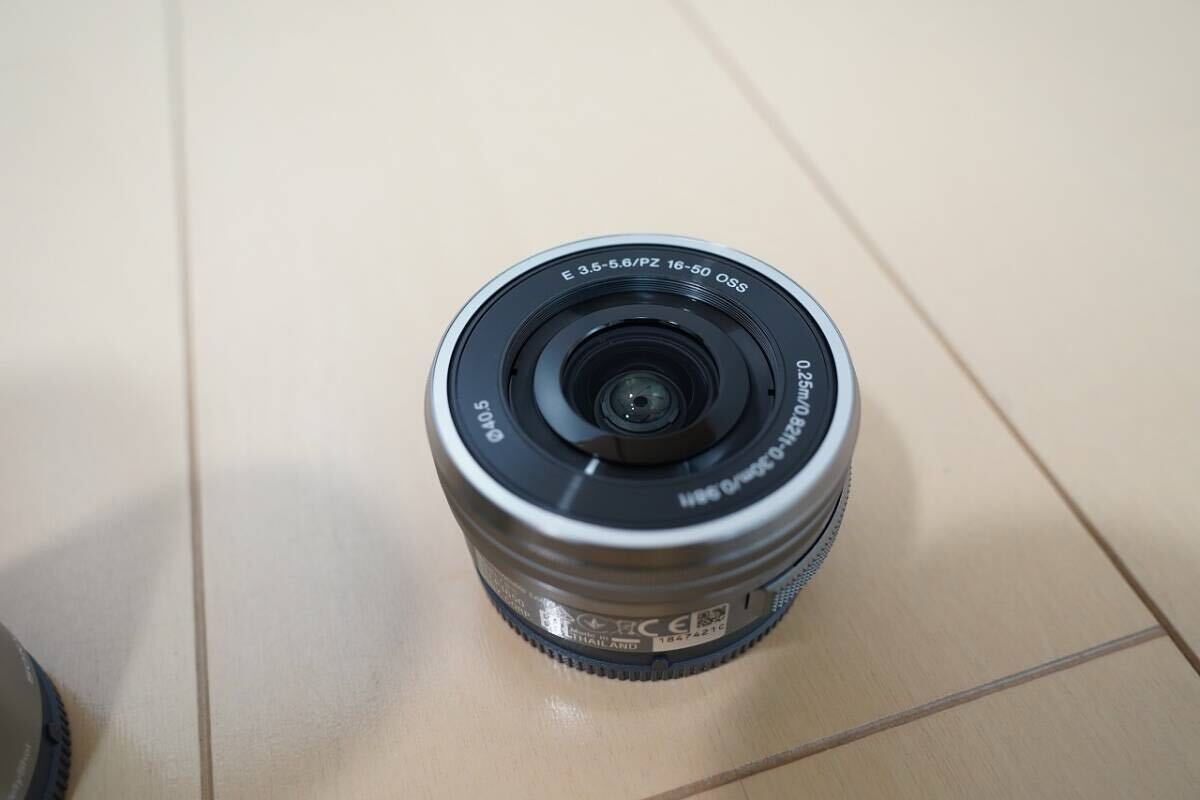 Sony 名機 NEX-6(中古)とダブルズームレンズキット(新品同様) Sony 名機 NEX-6(中古)とダブルズームレンズキット(新品同様