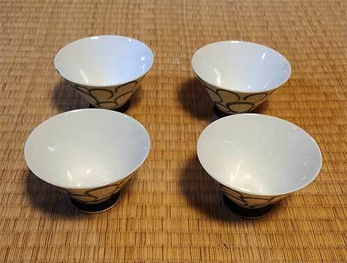茶碗　小　4個　飯碗　お茶碗　湯呑　直径　直径 約9.4cm　食器　日本製　未使用　昭和　レトロ　レア　当時物 _画像1