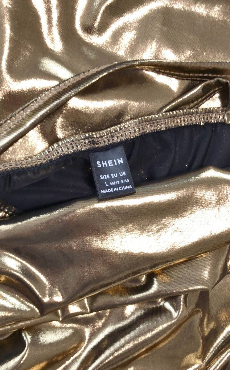 ♪◇SHEIN　ゴールド・メタリックの光沢のあるとてもセクシー・ドレス・サイズ大き目・新品_画像6