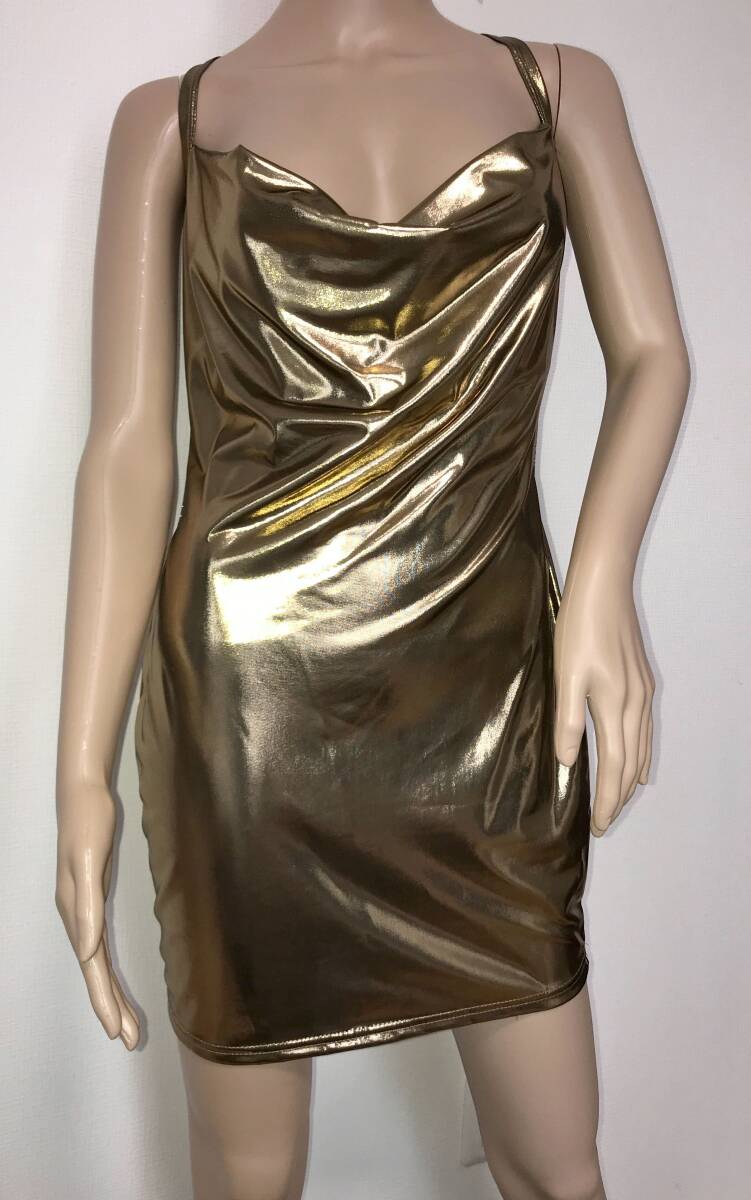 ♪◇SHEIN　ゴールド・メタリックの光沢のあるとてもセクシー・ドレス・サイズ大き目・新品_画像4