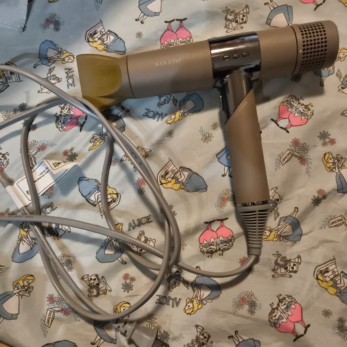 ジャンク品！難！KINUIO ヘアドライヤー kh002 キヌジョ　キヌージョ_画像1