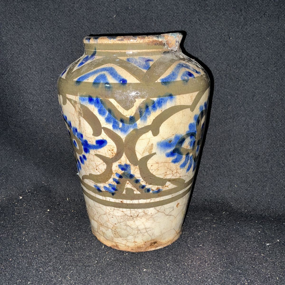 ペルシャ陶器 イスラム陶器 18世紀 飾り壷 花瓶 花入 中東アジア 染付 古陶磁 ペルシャ彩壺 イラン ペルシア 瑠璃彩文壷 _画像9