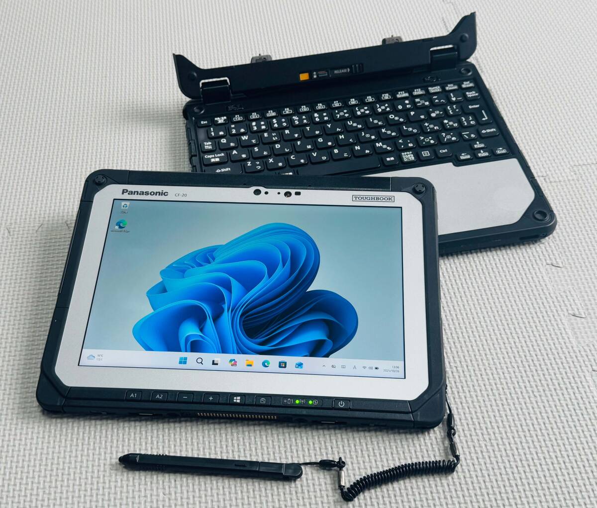  состояние хорошо WUXGA 10.1 дюймовый PANASONIC TOUGHBOOK CF-20 * Core i5-7Y57 память 8GB SSD 256GB камера авторучка есть Windows11 office2019