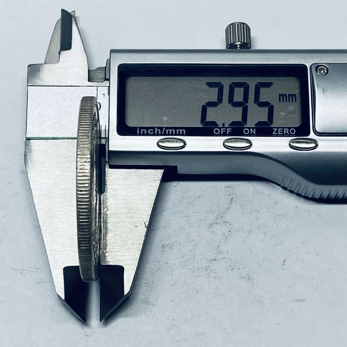 一圓 日本 貿易銀 明治八年 一円銀貨 銀貨 コイン 古銭 硬貨 菊紋 骨董品 竜 コレクションコイン アンティーク 重さ:26.3g_画像5