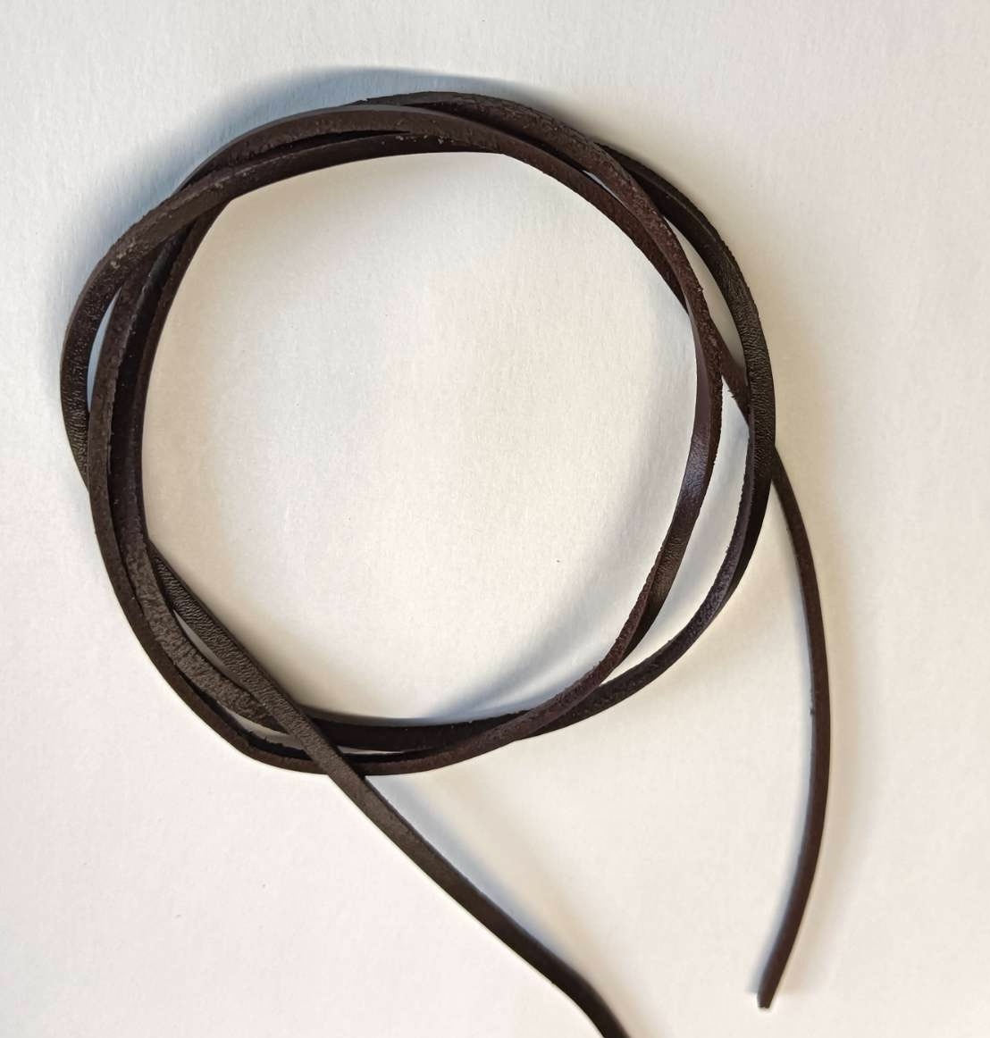 革紐 牛革 紐 本革 レザー クラフト 幅４mm　珈琲色　80cm ハンドメイド資材_画像3