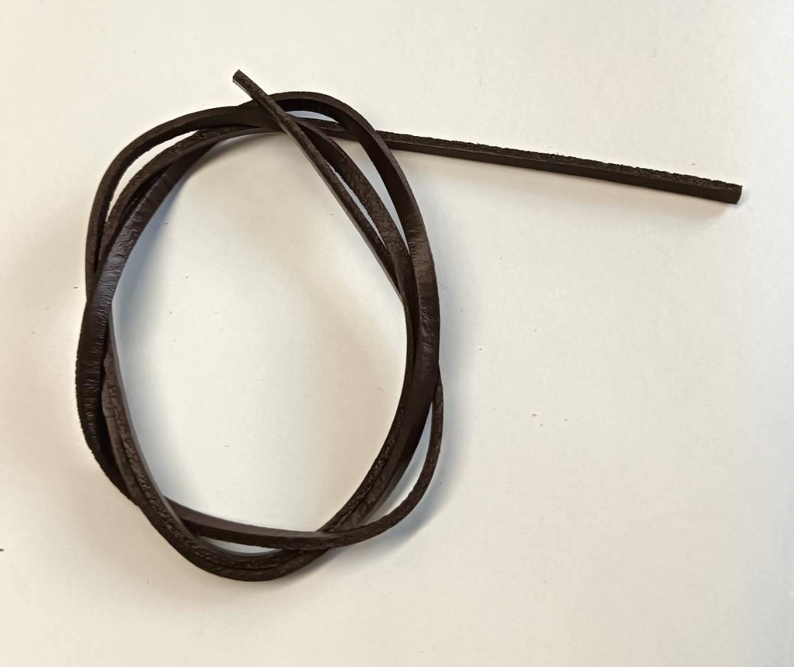 革紐 牛革 紐 本革 レザー クラフト 幅４mm　珈琲色　80cm ハンドメイド資材_画像2