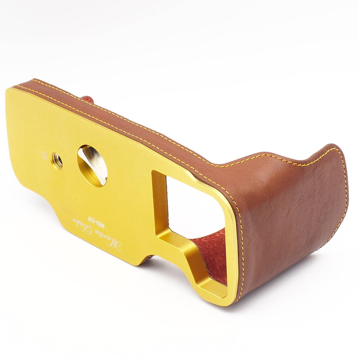 Nikon Df 専用 ボディケース [Martin Duke] Red Brown Italian Leather & Metal Base 上質イタリアンレザーと華やかなベースプレート大人気_画像5
