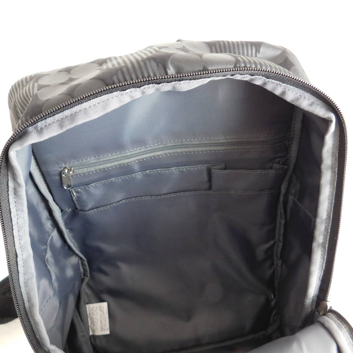 SOU★ソウ★新品同様★定価14080★人間工学★軽量★リュック★D842_画像8