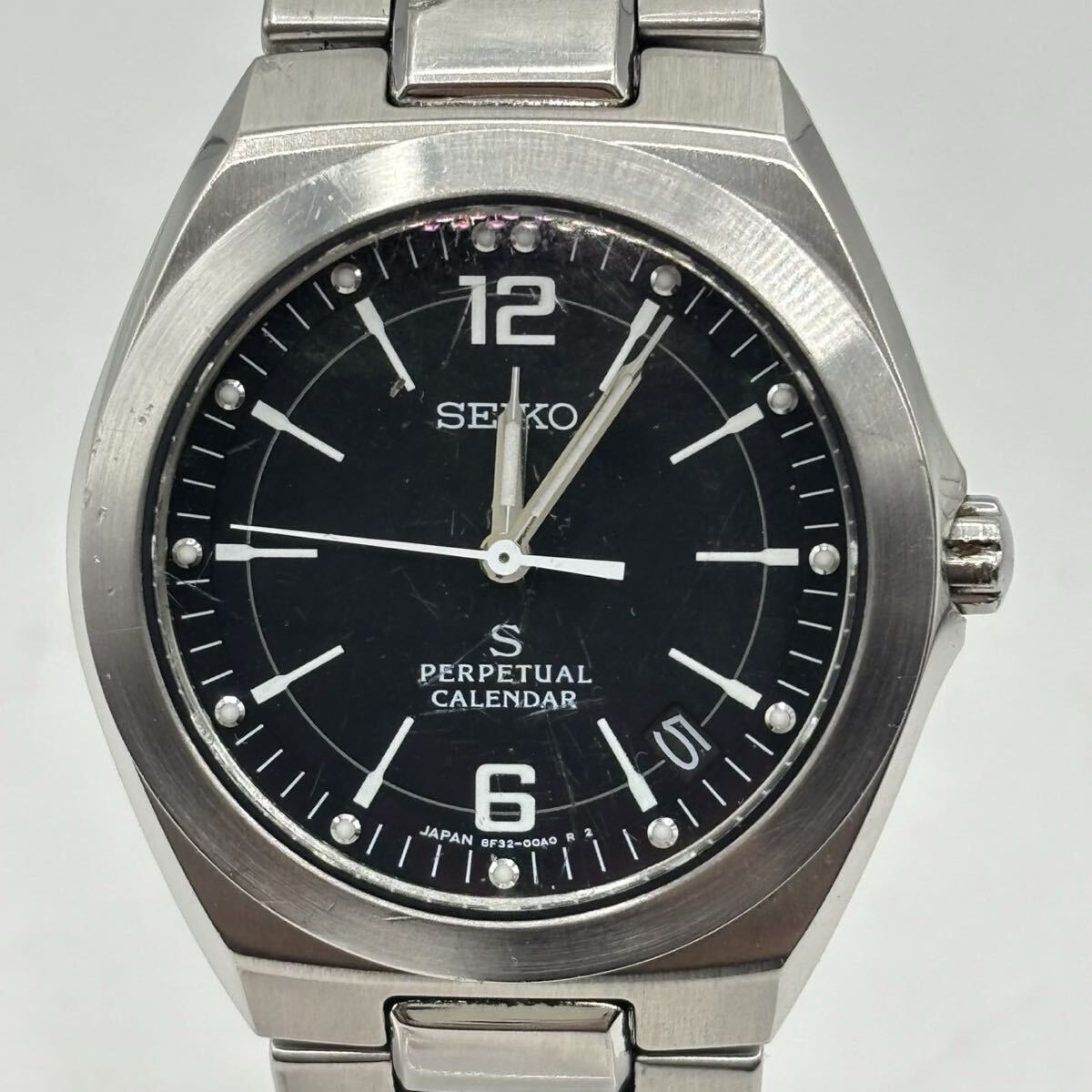 SEIKO S パーペチュアルカレンダー 8F32-00B0 メンズ クォーツ デイト ブラック文字盤 現状品 リューズ固着 時刻合わせ不可 稼働未確認_画像2