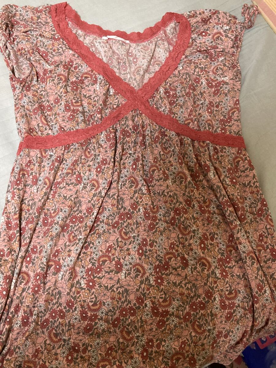 ユニクロ　花柄ショートワンピース_画像1