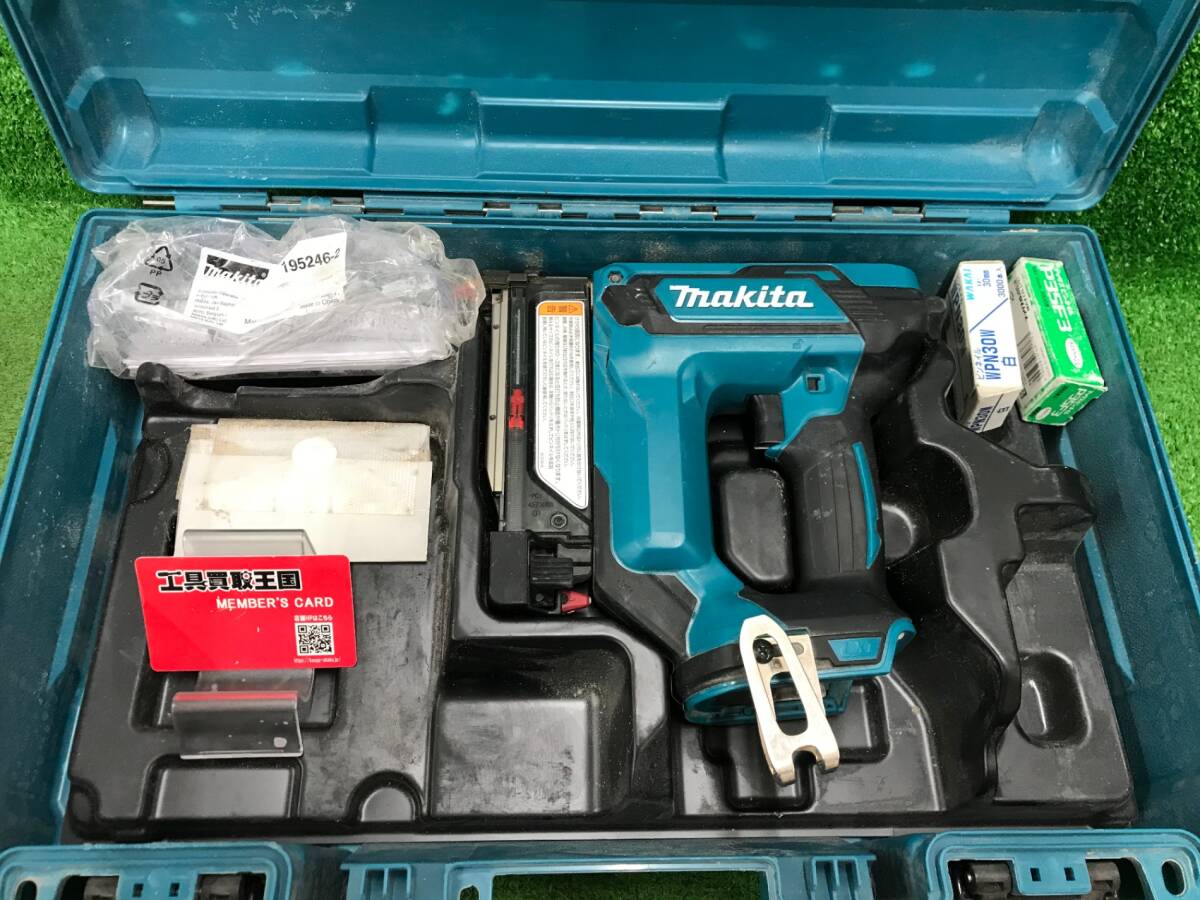 【中古品】★makita(マキタ) 35㎜ 18v充電式ピンタッカ (本体のみ) PT353DZ　ITCR8T1AP4UN_画像1