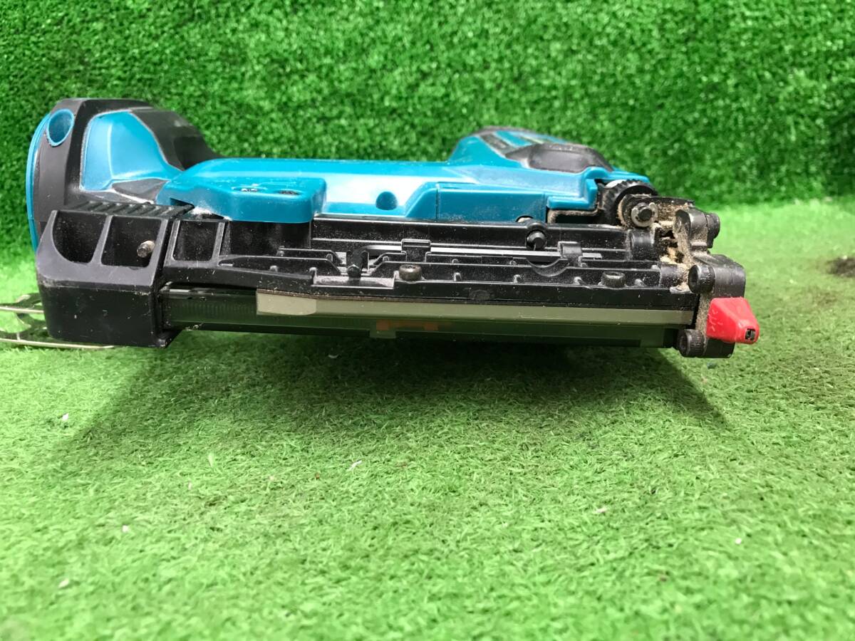 【中古品】★makita(マキタ) 35㎜ 18v充電式ピンタッカ (本体のみ) PT353DZ　ITCR8T1AP4UN_画像4