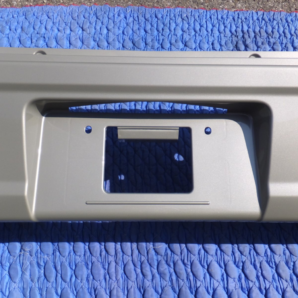 岐阜発 新車外し★日産 NISSAN 純正 クリッパー GX リアバンパー 71811-50T0 グレー系　テールライト 付　スズキ エブリィ OEM★_画像3