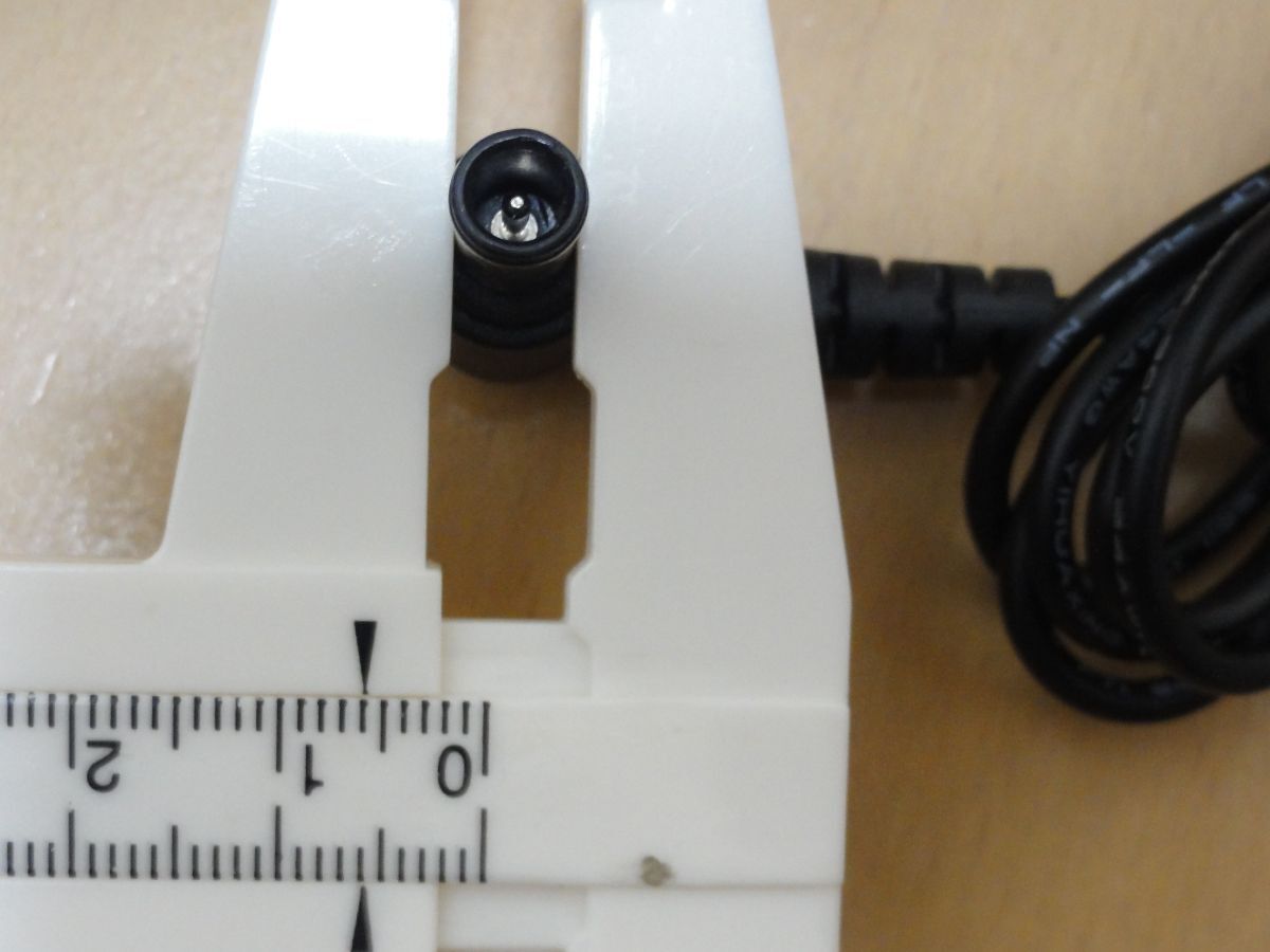 ★LG 液晶モニター 用ACアダプター ADS-40SG-19-3 19025G DC19V 1.3Aセンターピンあり 送料無料 _画像4