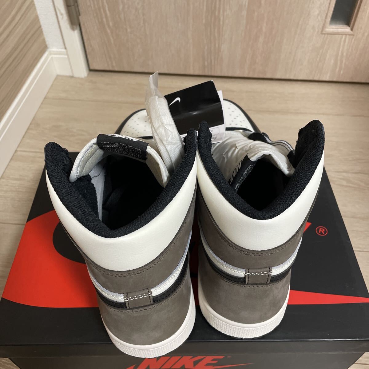 NIKE AIR JORDAN1 RETRO HIGH OG SAIL DARK MOCHA 555088-105 темный мокка Nike воздушный Jordan 28.5cm с коробкой не использовался товар 