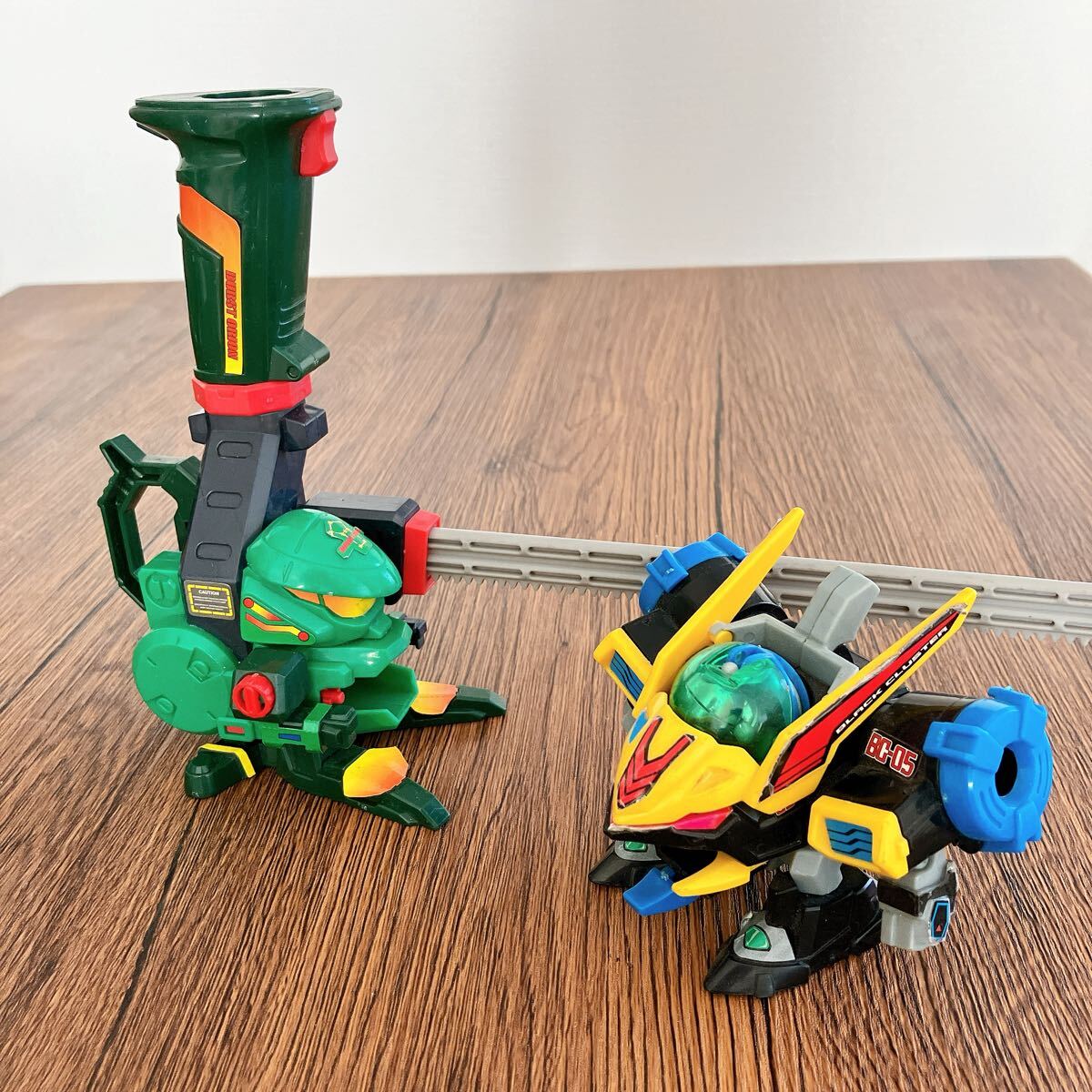 【当時物】ビーダマン 2体セット　バーストオライオン　ブラッククラスター　バンダイ 現状品_画像1