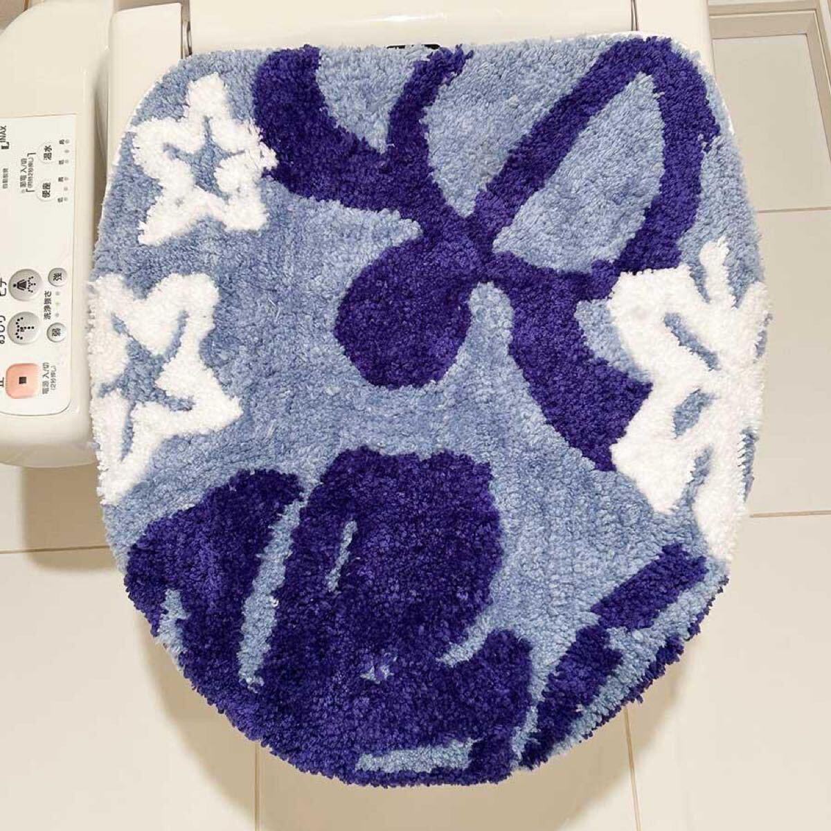 特価★新品★タグ付き♪ トイレカバー 2点 セット アロハ ハワイアントイレセットブルー_画像3