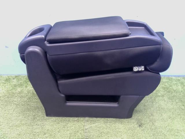 セレナ DAA-GFC27 コンソールボックス ハイウェイスター Vセレクション QAB_画像3