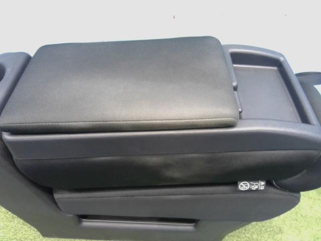 セレナ DAA-GFC27 コンソールボックス ハイウェイスター Vセレクション QAB_画像4