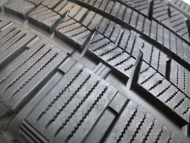 M3-150(送料無料/代引きOK)ランクE 中古 美品 バリ溝 225/45R18 GRIPMAX GRIPICEX 2024年 8分山 スタッドレス 1本のみ_画像2