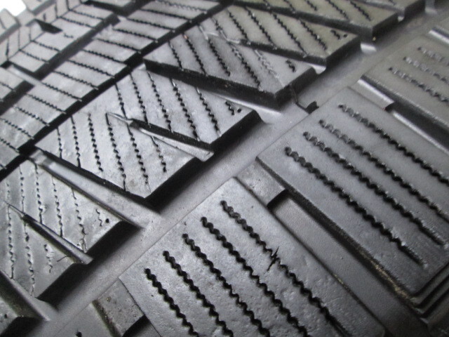 M3-150(送料無料/代引きOK)ランクE 中古 美品 バリ溝 225/45R18 GRIPMAX GRIPICEX 2024年 8分山 スタッドレス 1本のみ_画像3