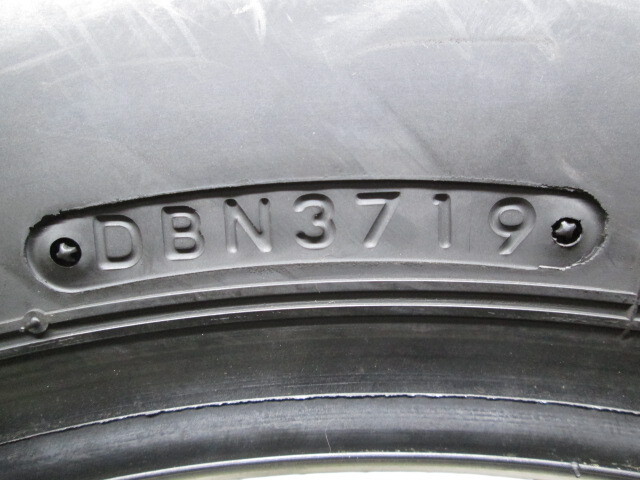 M3-156(送料無料/代引きOK)ランクE 中古 美品 バリ溝 175/80R15 BRIDGESTONE BLIZZAK DM-V3 2019年 9分山 スタッドレス 1本のみ_画像10