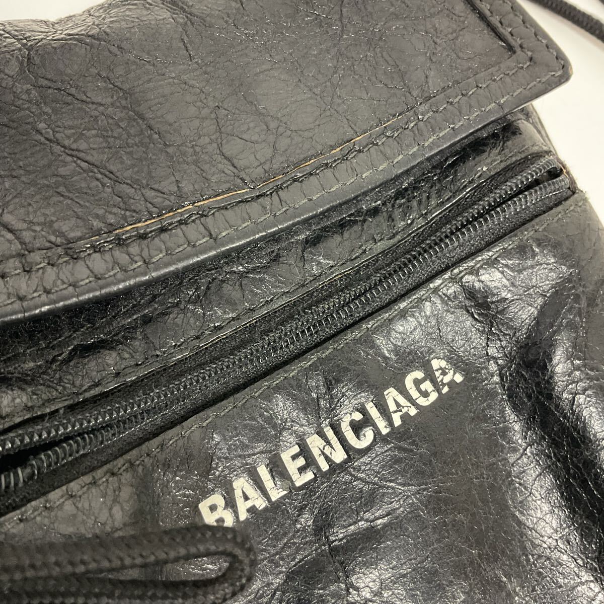 営KZ884-60◆ BALENCIAGA バレンシアガ エクスプローラー ブラック レザーミニショルダーバッグ 532298-1000 Y528147 _画像5