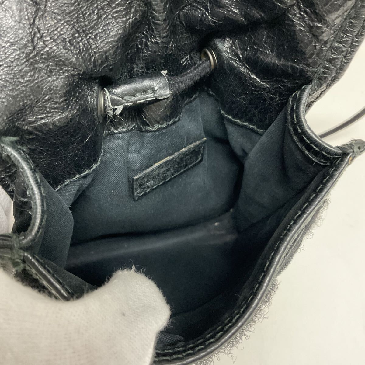 営KZ884-60◆ BALENCIAGA バレンシアガ エクスプローラー ブラック レザーミニショルダーバッグ 532298-1000 Y528147 _画像6