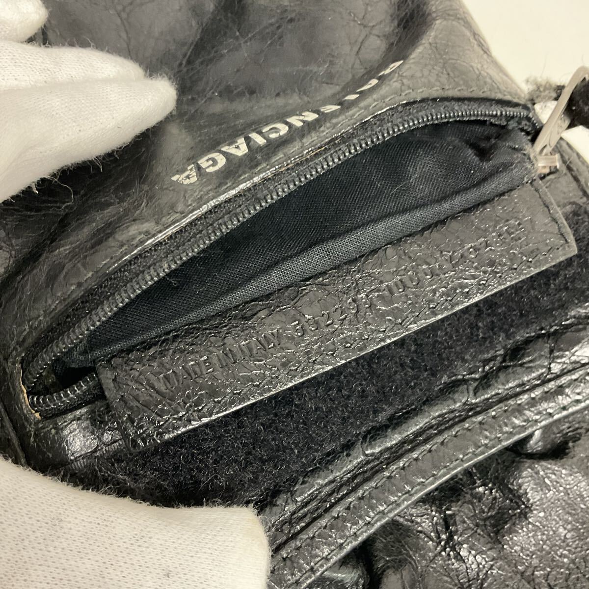 営KZ884-60◆ BALENCIAGA バレンシアガ エクスプローラー ブラック レザーミニショルダーバッグ 532298-1000 Y528147 _画像8