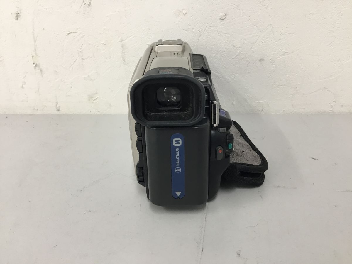 ●営TD013-80【稼働品】SONY ソニー デジタルビデオカメラレコーダー DCR-TRV10 NTSC シルバー Carl Zeiss バッテリー・充電器付き /u_画像7